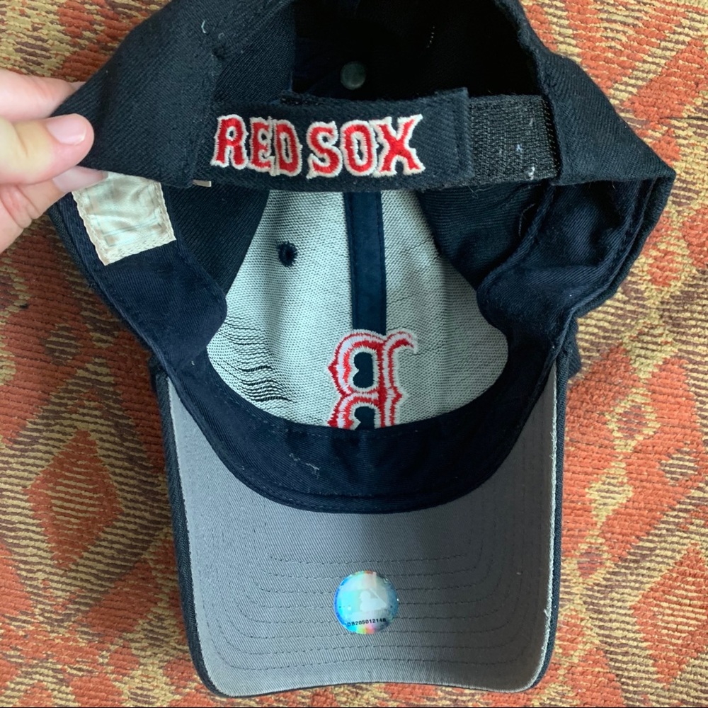 Red Sox hat - Picture 2 of 5